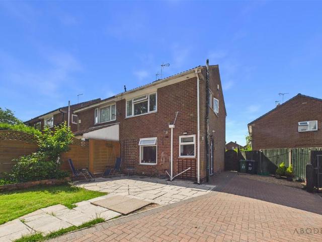 House for sale in Kedleston, East Midlands