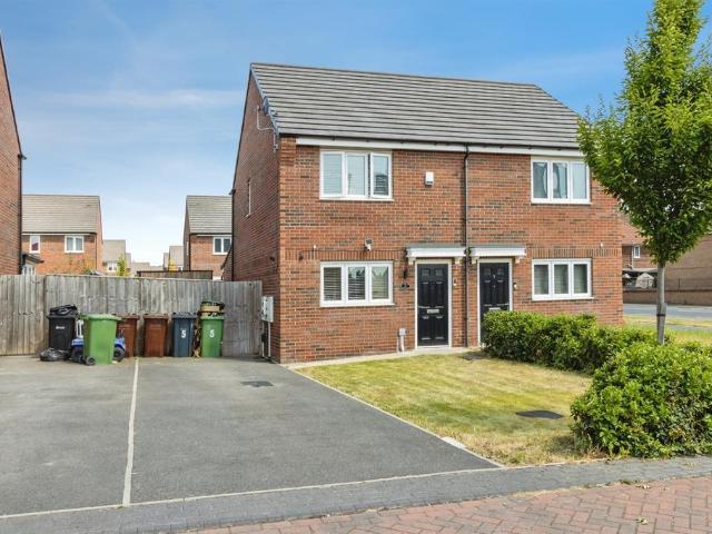 House for sale in Killingbeck, West Yorkshire