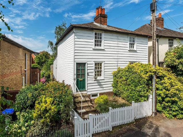 House for sale in Pachesham Park, Surrey
