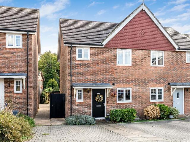 House for sale in Four Marks, East Hampshire