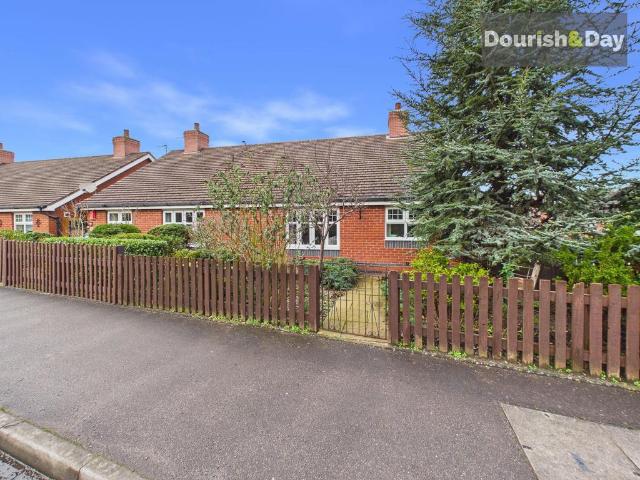 Bungalow for sale in Berkswich, Baswich