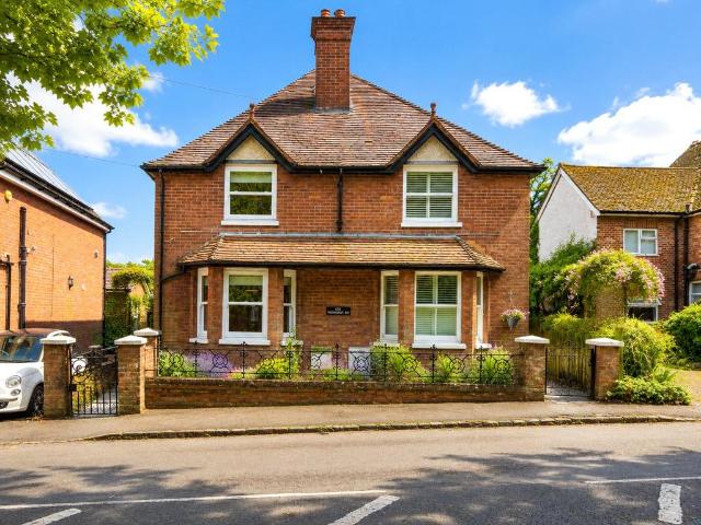 House for sale in Littlecote, West Sussex