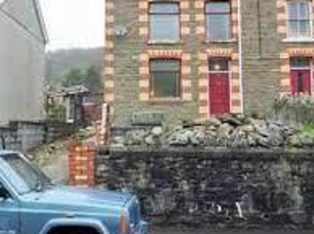 House for sale in Abercraf, Wales