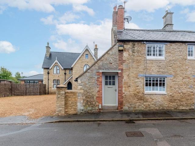 House for sale in Geddington, North Northamptonshire