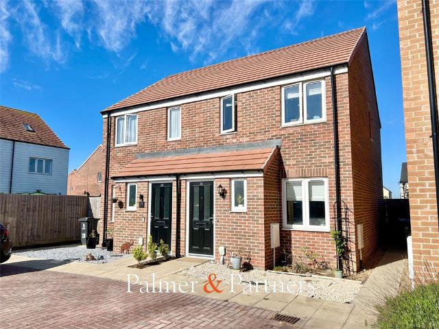 House for sale in Dale Hill, Essex