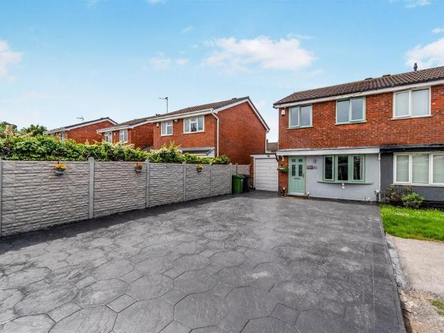 House for sale in Bilston, West Midlands