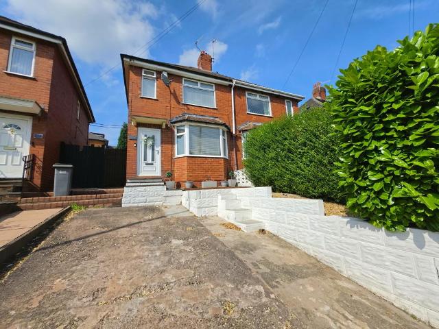 House for sale in Joiner's Square, Hanley