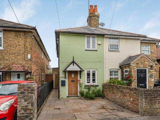 House for sale in Lower Halliford, Surrey