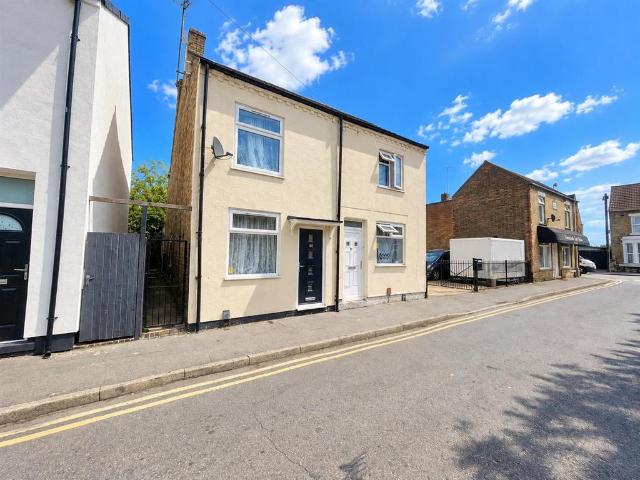 House for sale in Eastfield, Peterborough