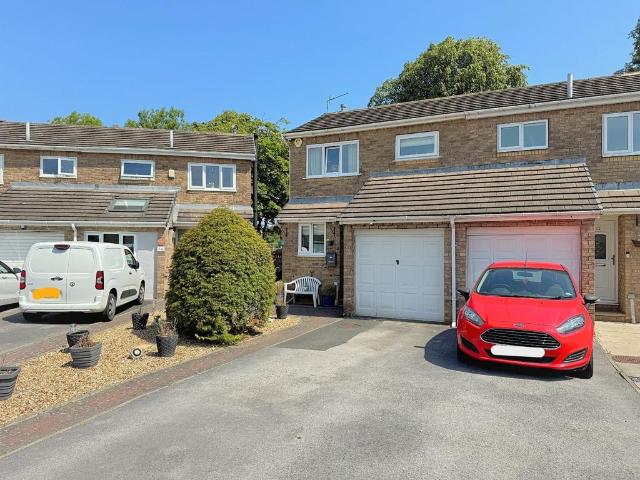 House for sale in Bierley, West Yorkshire