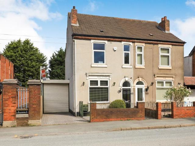 House for sale in Fallings Park, Park Village
