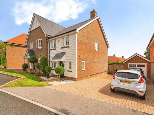 House for sale in Alderbrook, Cross In Hand
