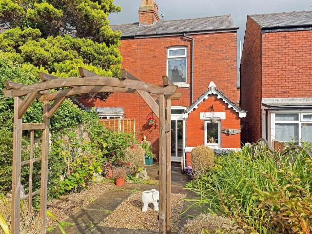 House for sale in Crossens, Sefton