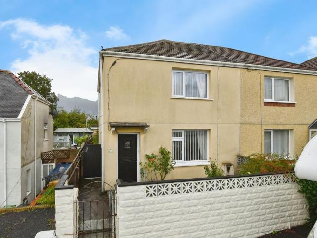 House for sale in Pen-y-Waun, Penywaun