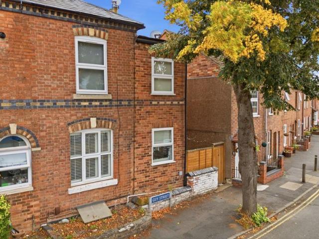 House for sale in Cliff Hill, Warwick