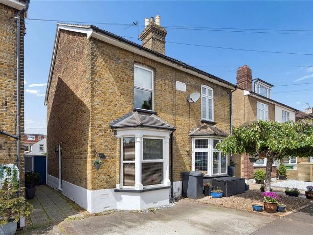 House for sale in Rush Green, Greater London