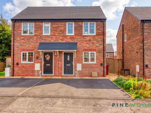 House for sale in Williamthorpe, North East Derbyshire