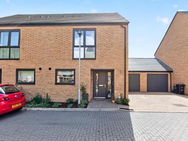 House for sale in London Colney, St Albans