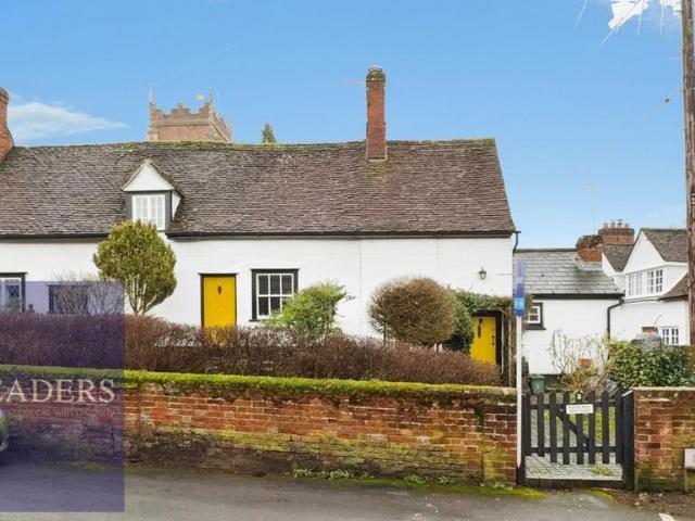 House for sale in Chipping Hill, Essex