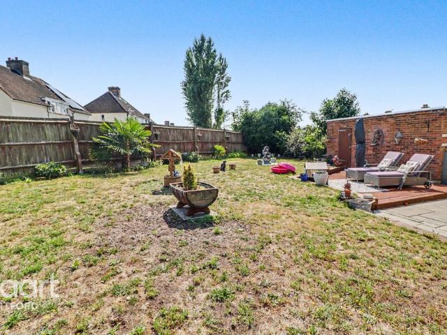 House for sale in Swanley, The Butts