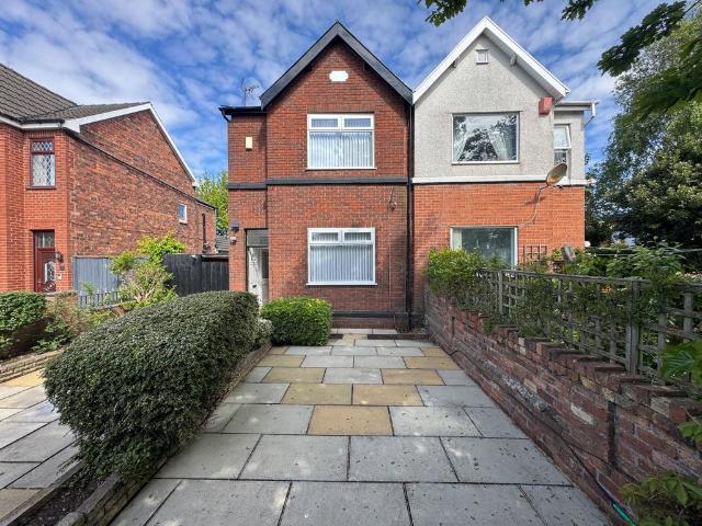 House for sale in Meols Cop, Southport