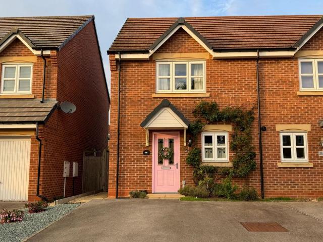 House for sale in Great Glen, Harborough