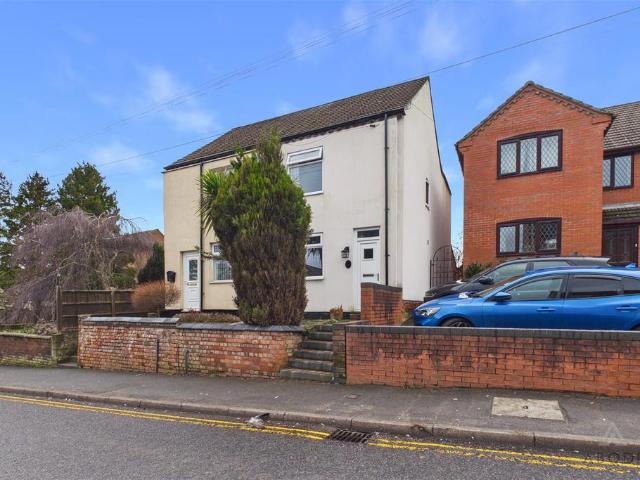 House for sale in Hugglescote, Leicestershire