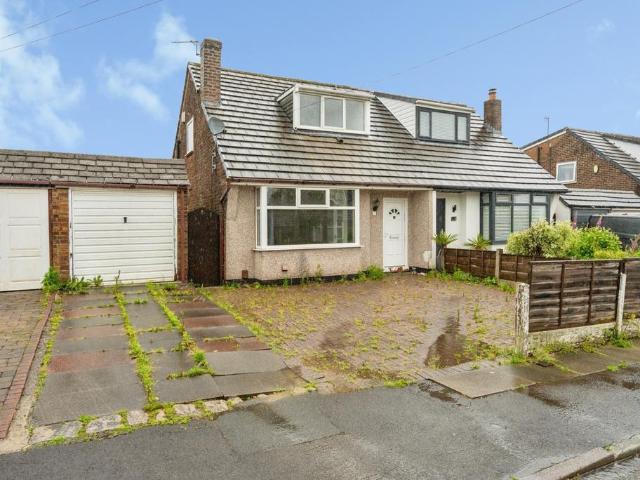 House for sale in Lee Bank, Greater Manchester