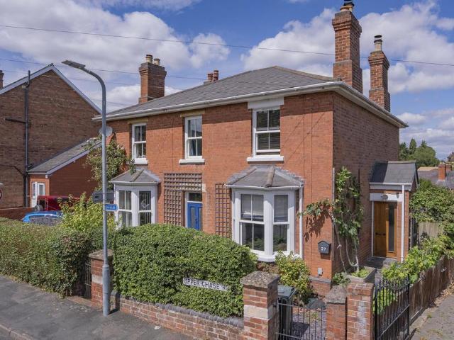 House for sale in Barnard's Green, Forthampton