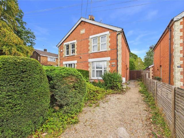 House for sale in Heol-las, Surrey