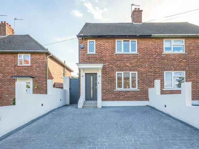 House for sale in Brooklands, Dartford