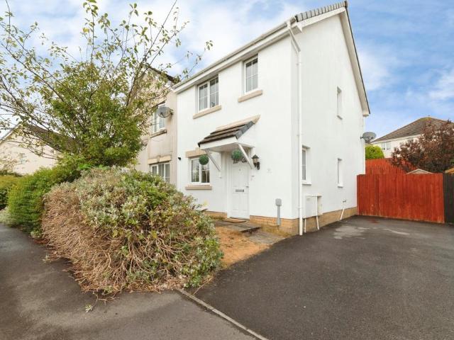 House for sale in Carmarthen, Wales