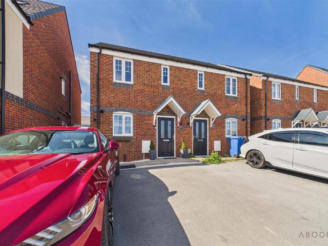 House for sale in Stoke-on-Trent