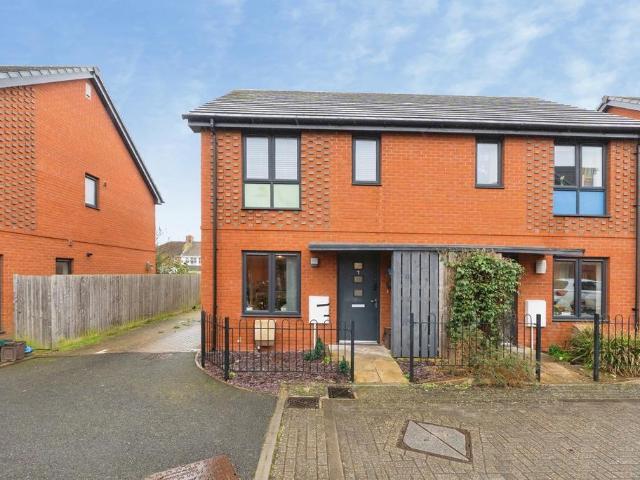 House for sale in Feckenham, City Of Bristol