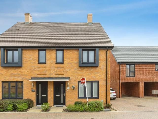 House for sale in Cheeseman's Green, Bridgefield