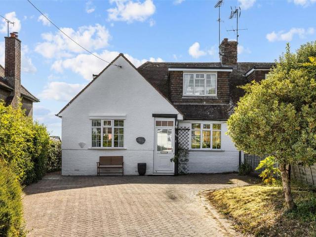House for sale in Perryfields, West Sussex
