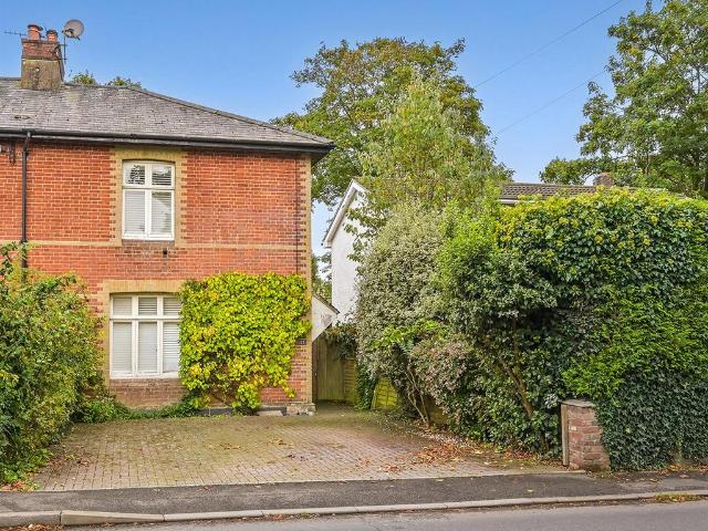 House for sale in Harestock, Hampshire
