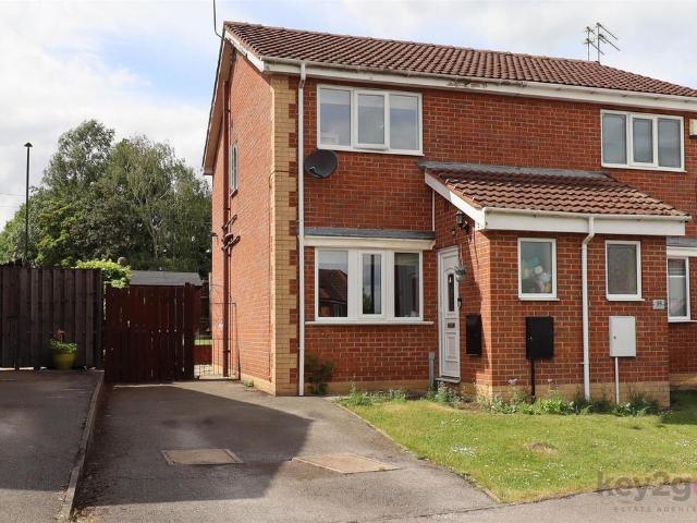House for sale in Waterthorpe, South Yorkshire