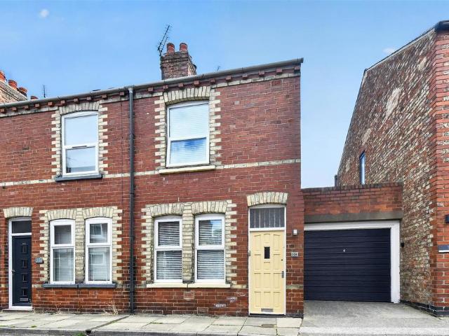 House for sale in High Field, York