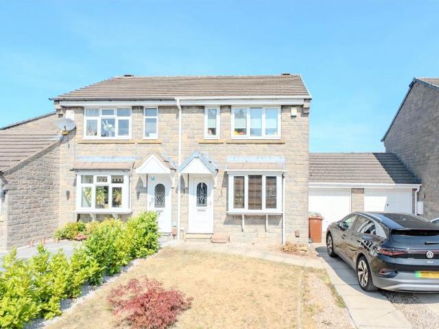 House for sale in Pudsey, West Yorkshire