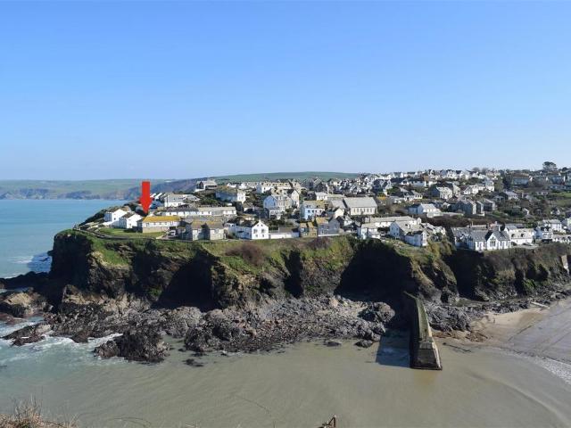 House for sale in Port Gaverne