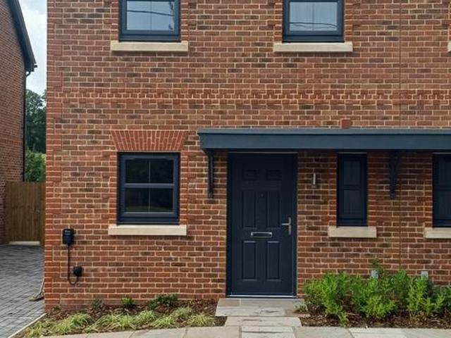 House for sale in Chiddingfold, Waverley