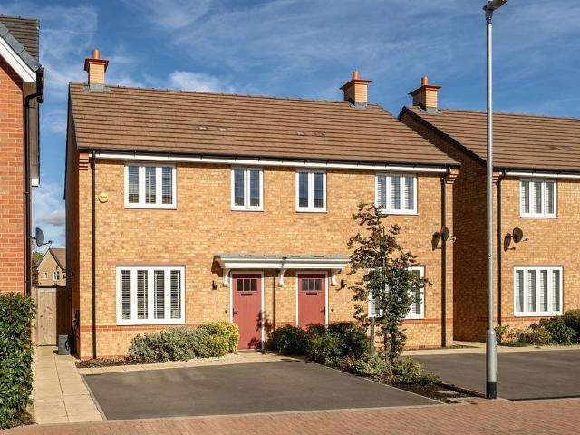 House for sale in Poppy Fields, Lower Stondon
