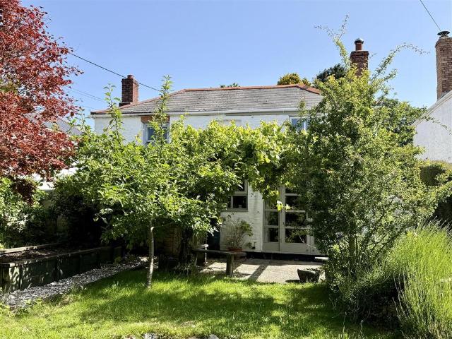 House for sale in Mylor Bridge, Cornwall