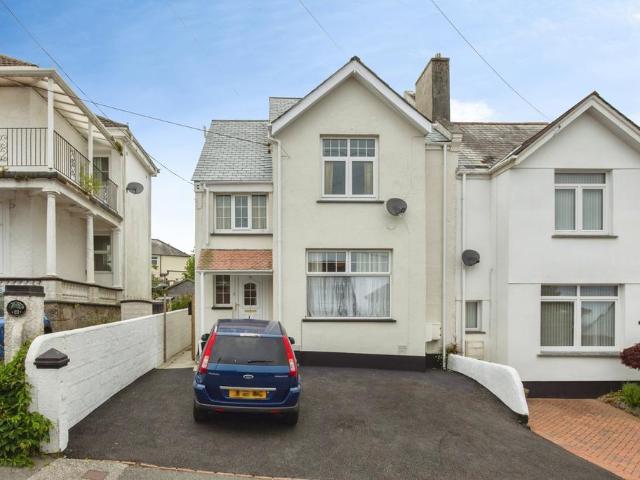 House for sale in St Stephen, Cornwall