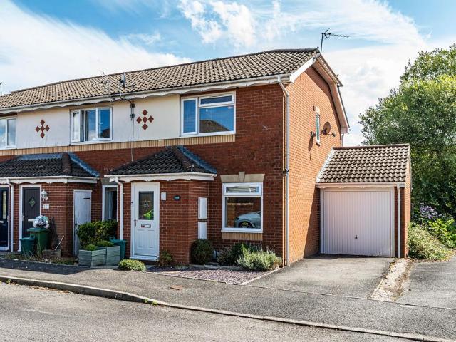 House for sale in Bryncae, Wales