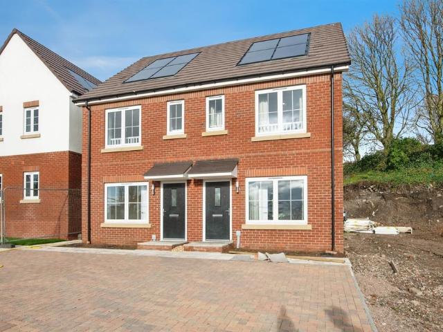 House for sale in Dixons Green, West Midlands