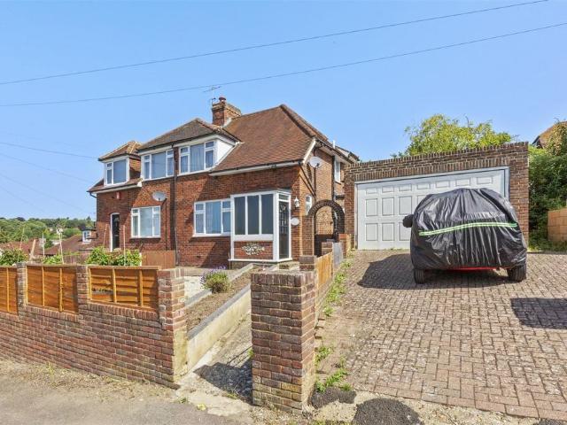 House for sale in Totteridge, Buckinghamshire