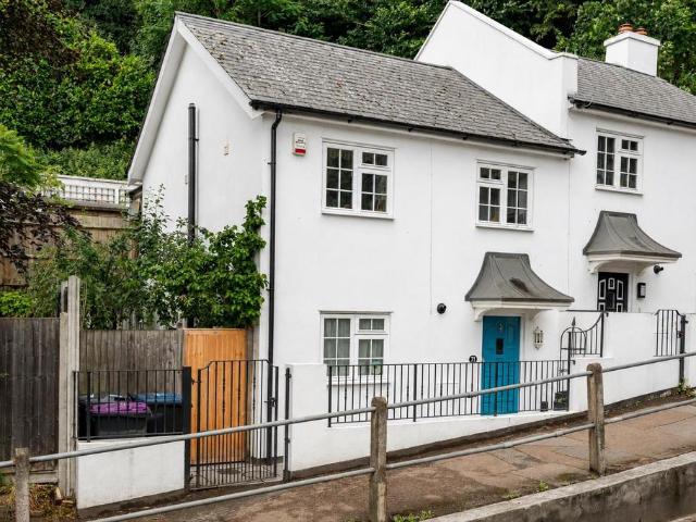 House for sale in Hertford, Colliers End