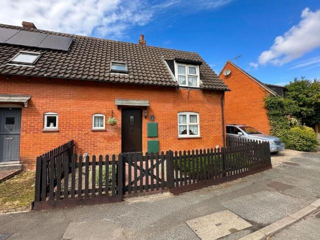 House for sale in Noak Hill, Noak Bridge